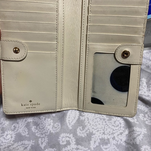 Kate Spade Wallet - Picture 2 of 5
